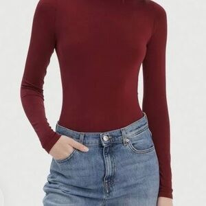 Wolford Midnight Red Crewneck Longsleeve Bodysuit Women’s Size Medium